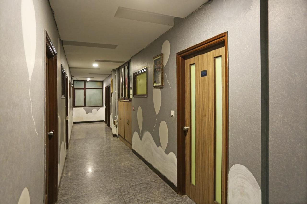 Airport Hotel Ambrosia Nova Deli Exterior foto